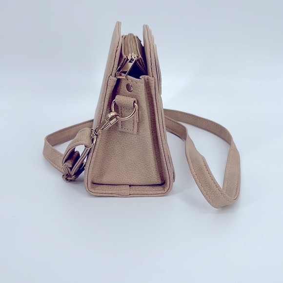 MIN MIN Crossbody Bag - Picture 2 of 6